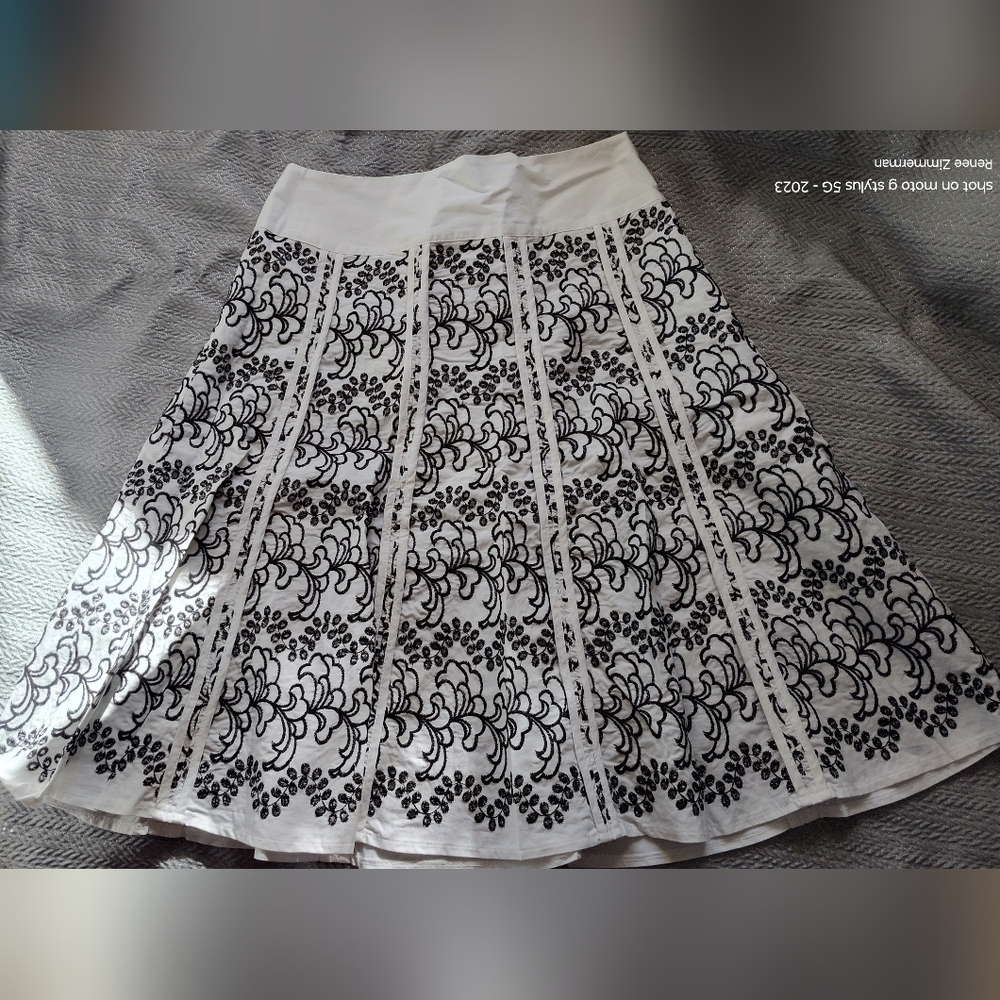 Elegant Black and White Skirt by Mexx